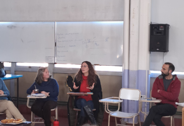 Plenario de docentes de Trabajo Social para la modificación del Plan de Estudios