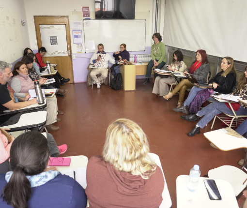 reunión de trabajo de la comunidad docente de la facultad plan de transformación curricular